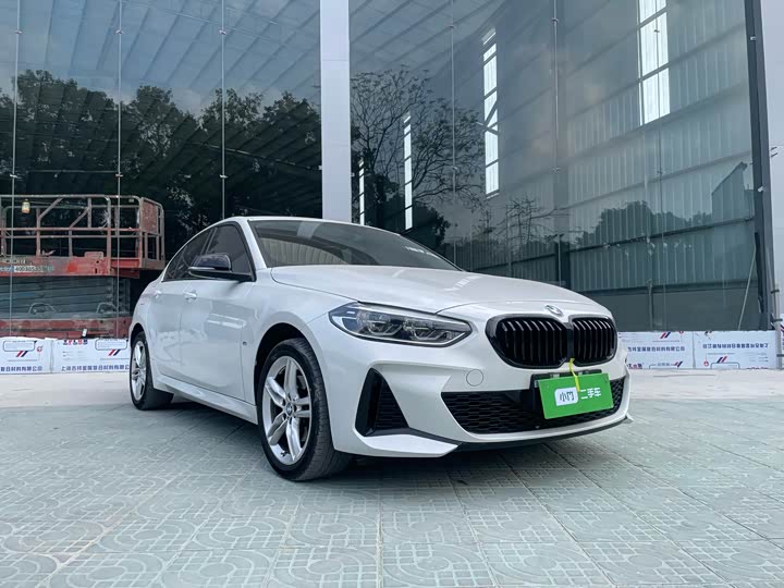 Фото 3 - BMW 1 Series