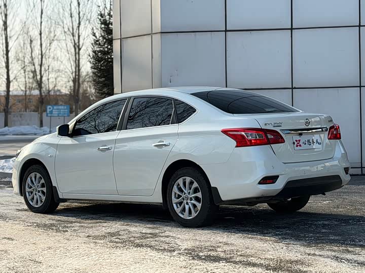 Фото 6 - Nissan Sylphy