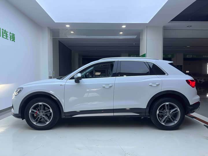 Фото 7 - Audi Q3