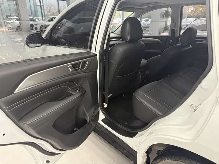 Фото 7 - Haval M6