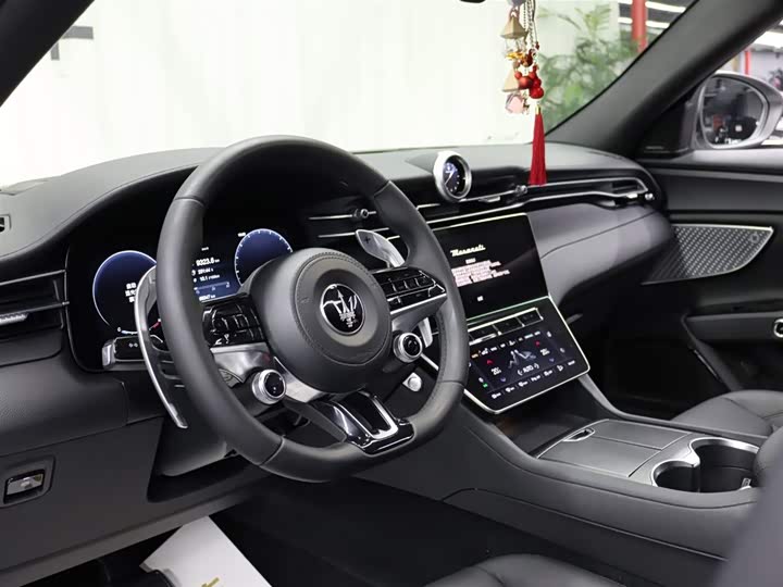 Фото 8 - Maserati Grecale