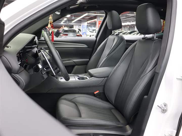 Фото 9 - Maserati Grecale