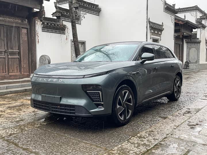 Фото 1 - Exeed Sterra ET