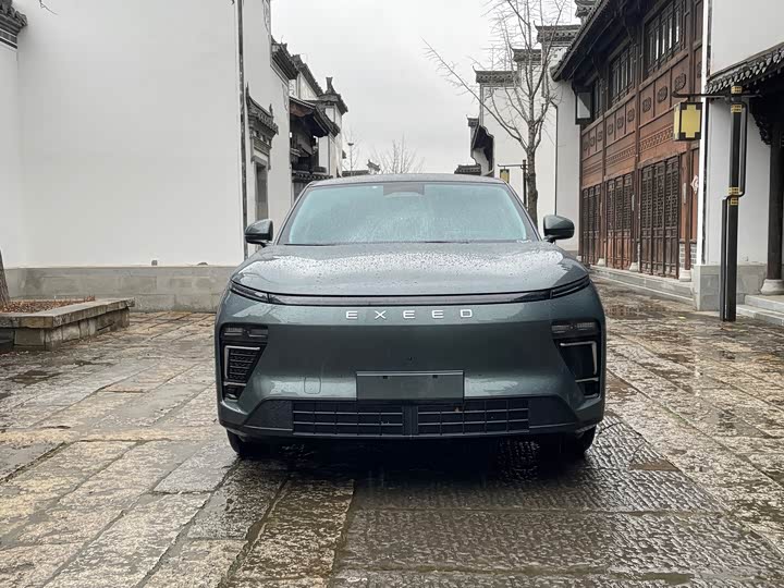 Фото 2 - Exeed Sterra ET