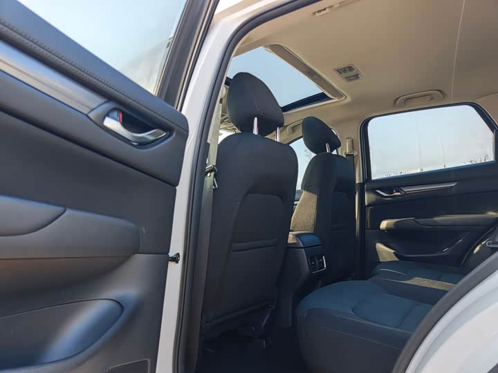 Фото 8 - Mazda CX-5