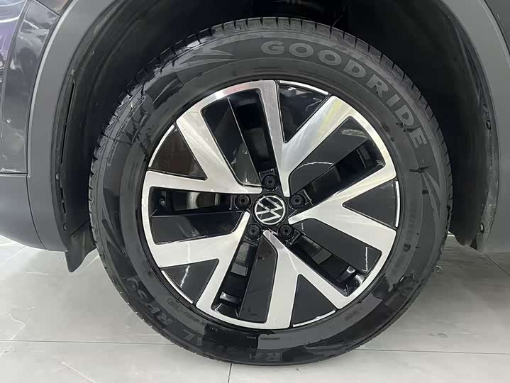 Фото 5 - Volkswagen Tayron