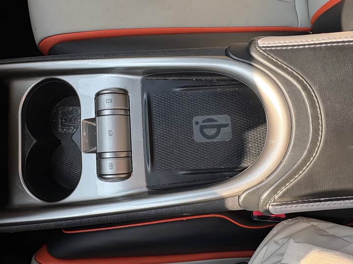 Фото 9 - BYD Dolphin