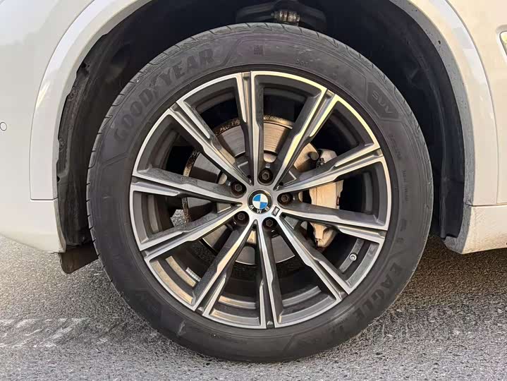 Фото 8 - BMW X5