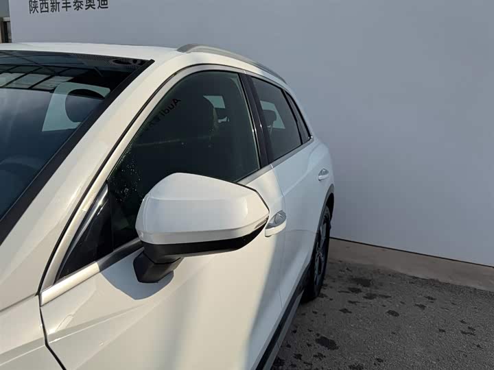 Фото 4 - Audi Q3