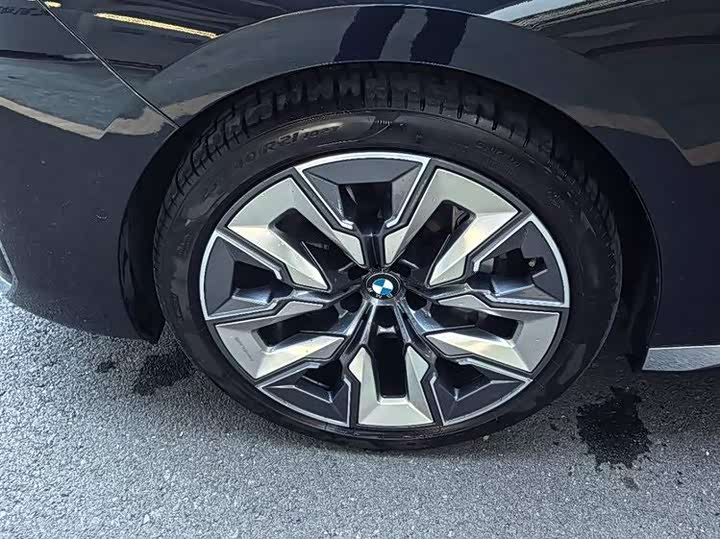 Фото 7 - BMW 7 Series