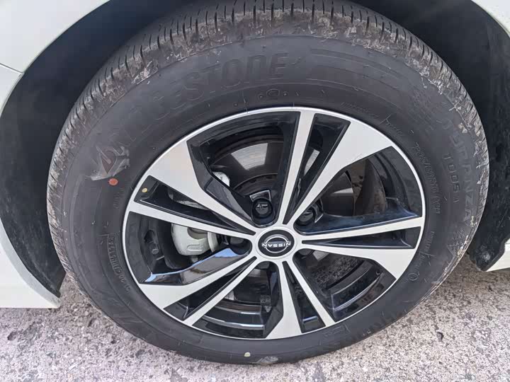 Фото 4 - Nissan Sylphy