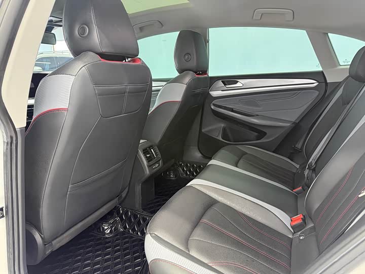 Фото 8 - Volkswagen Lamando L