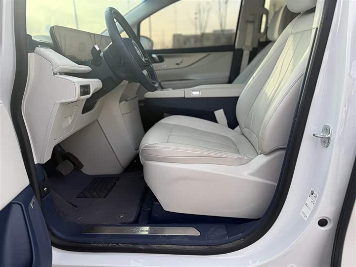 Фото 6 - Buick GL8 Hybrid