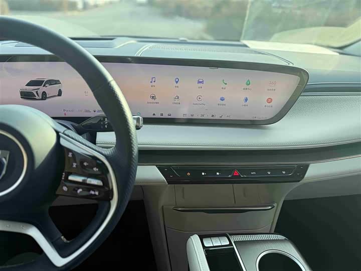 Фото 9 - Buick GL8 Hybrid