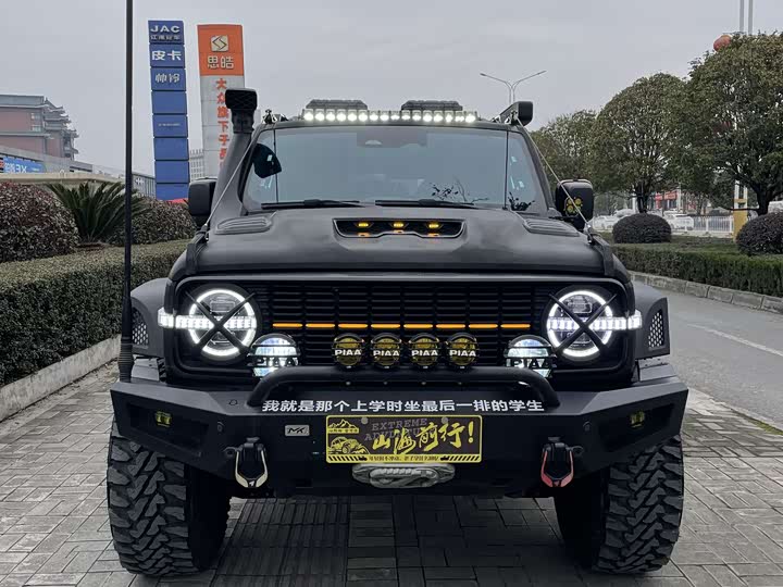 Фото 3 - Tank 300