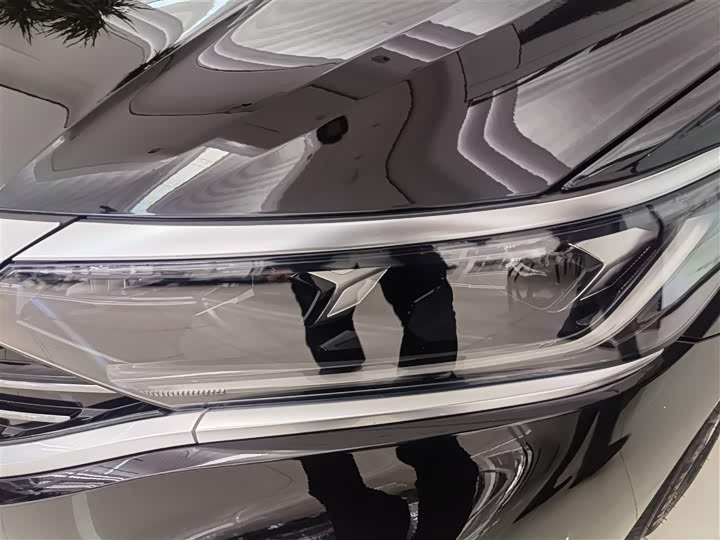 Фото 5 - Volkswagen Passat Hybrid