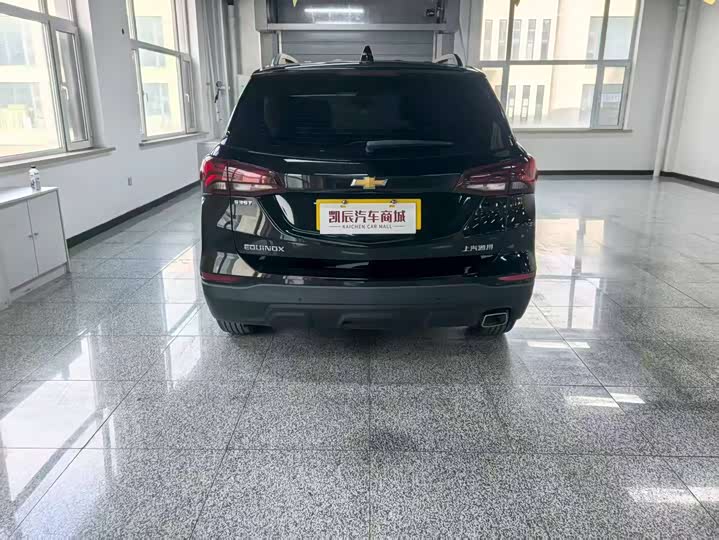 Фото 4 - Chevrolet Equinox