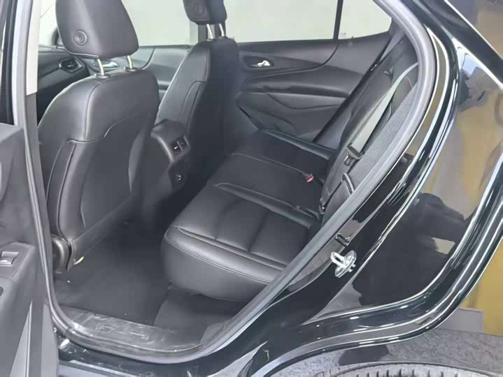 Фото 5 - Chevrolet Equinox