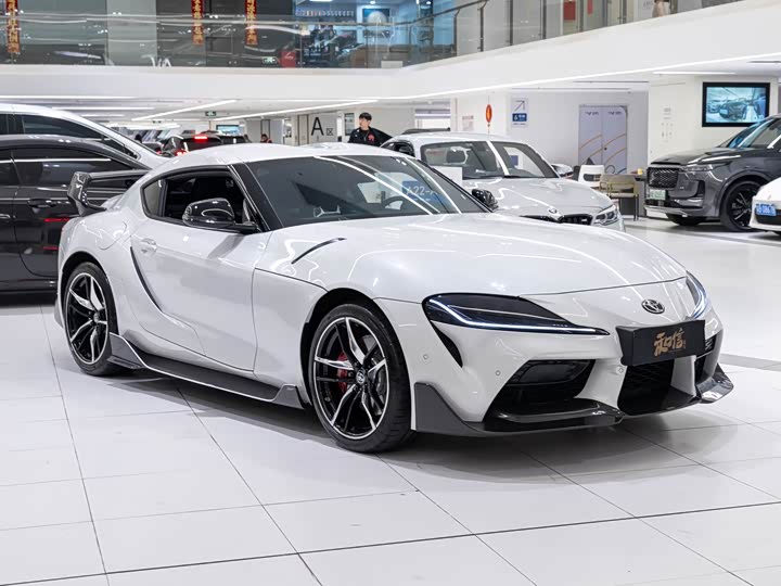 Фото 3 - Toyota Supra