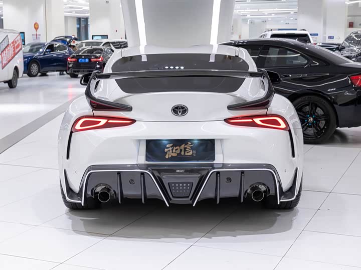 Фото 4 - Toyota Supra