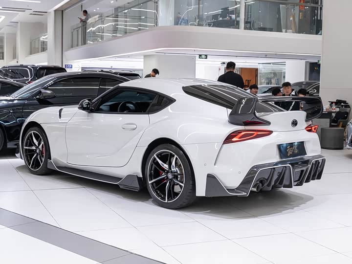 Фото 5 - Toyota Supra