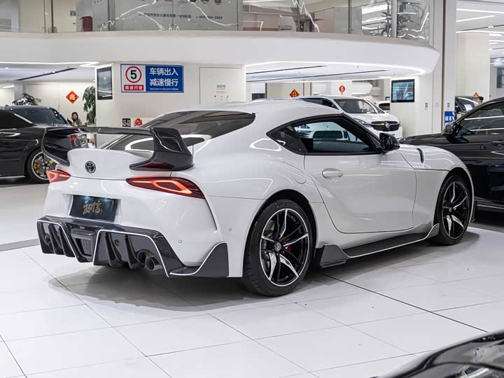 Фото 6 - Toyota Supra