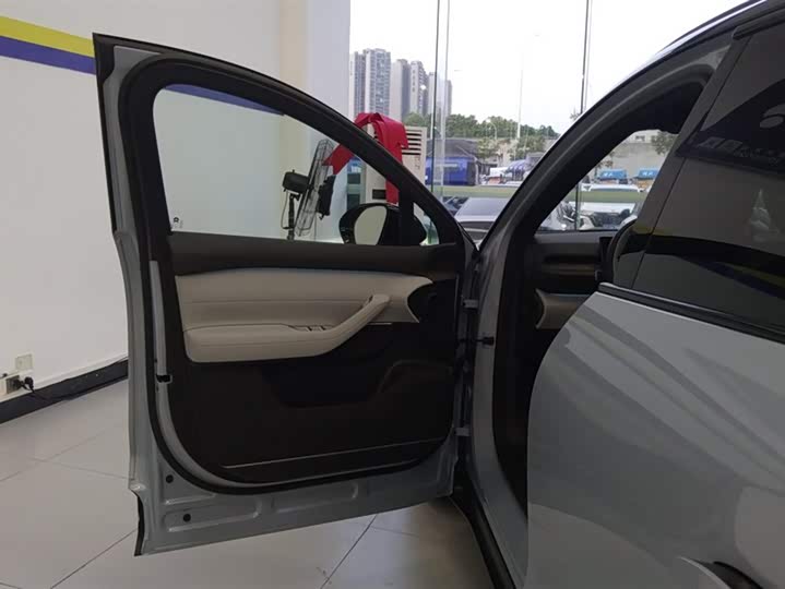 Фото 7 - Nio ES6