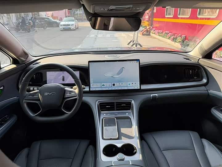 Фото 8 - BYD Sea Lion 07 DM-i Hybrid