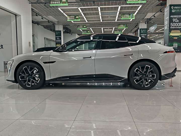 Фото 5 - Avatr 06