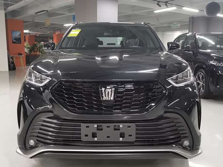 Фото 2 - Toyota Crown Kluger