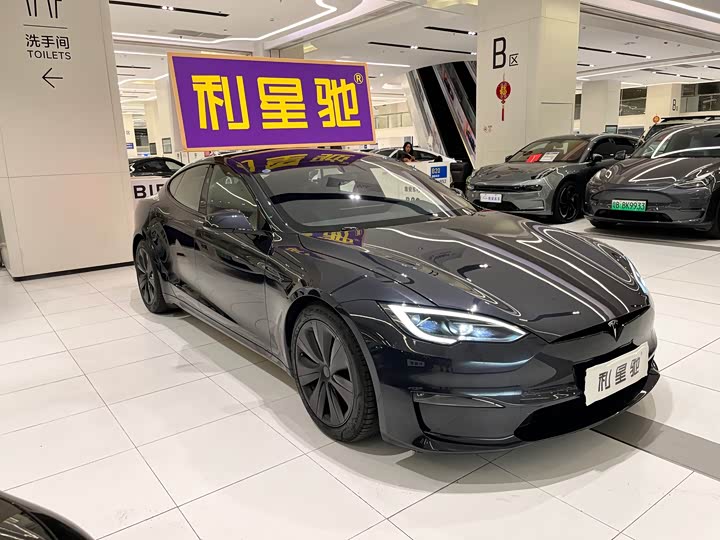 Фото 2 - Tesla Model S