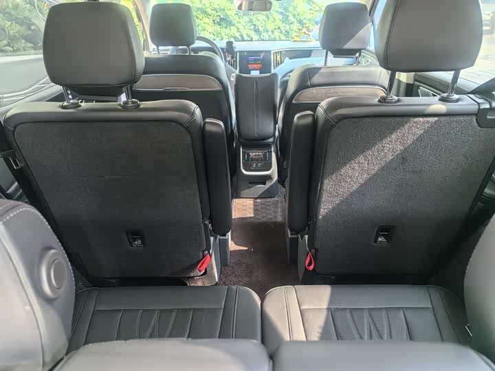 Фото 4 - Hongqi HS7