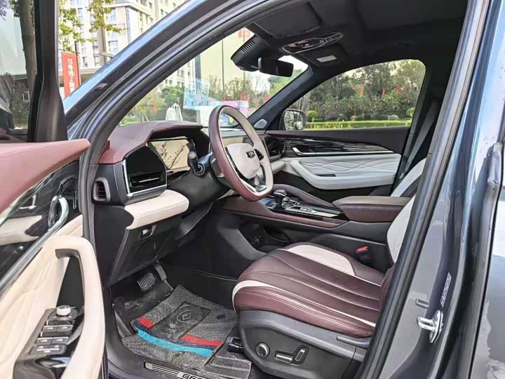 Фото 4 - Geely Monjaro