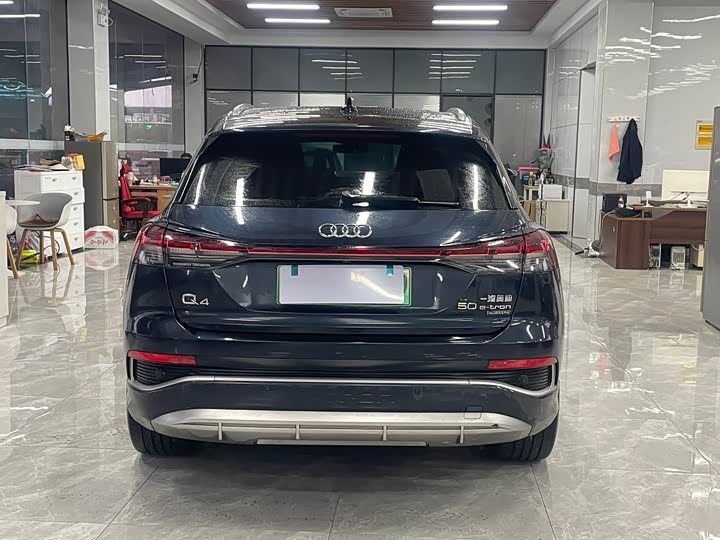 Фото 5 - Audi Q4 e-tron