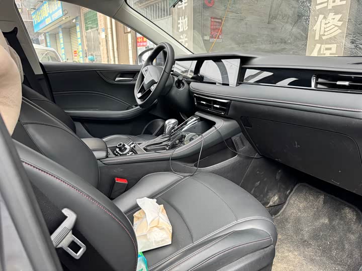 Фото 3 - Roewe i5