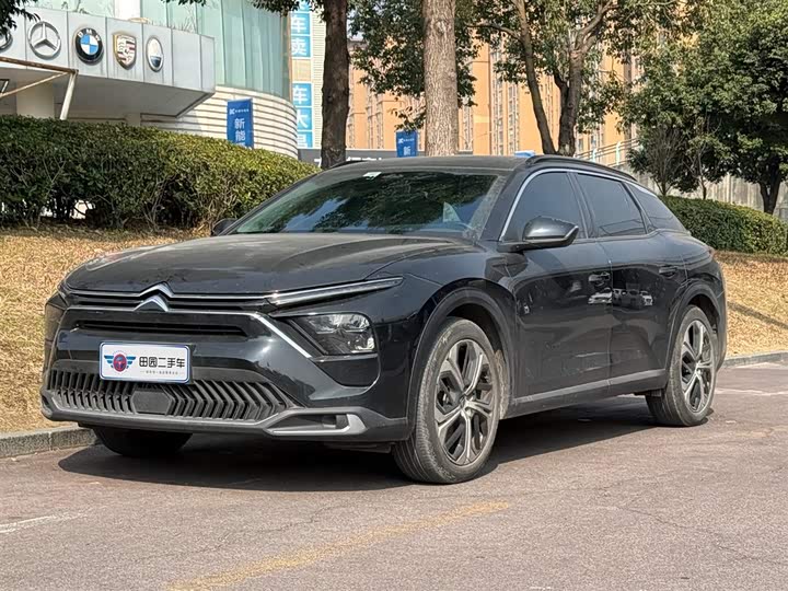 Фото 1 - Citroen C5 X