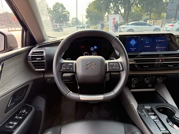 Фото 6 - Citroen C5 X