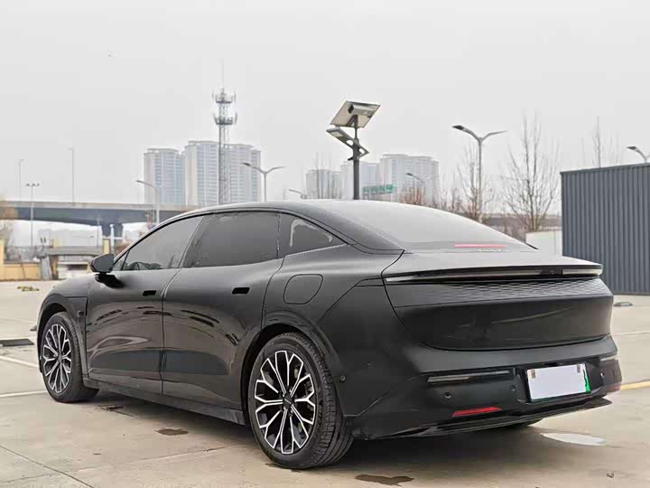 Фото 7 - Zeekr 007