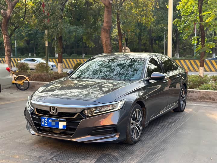 Фото 1 - Honda Accord