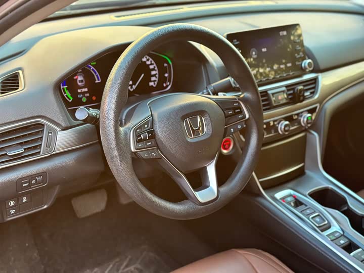 Фото 7 - Honda Accord