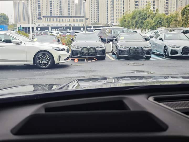 Фото 7 - BMW iX1