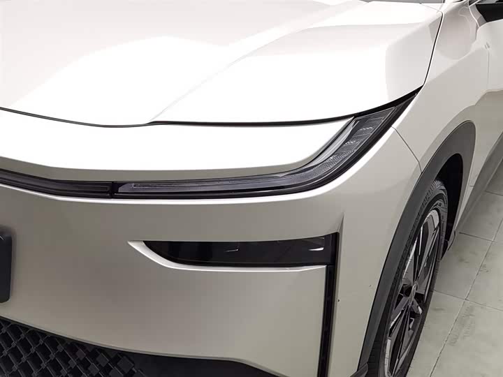 Фото 7 - Toyota bZ3X