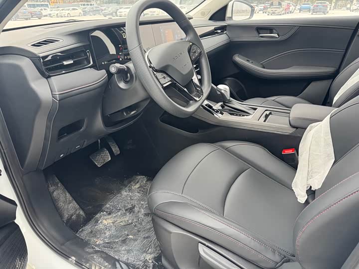 Фото 5 - Roewe i5