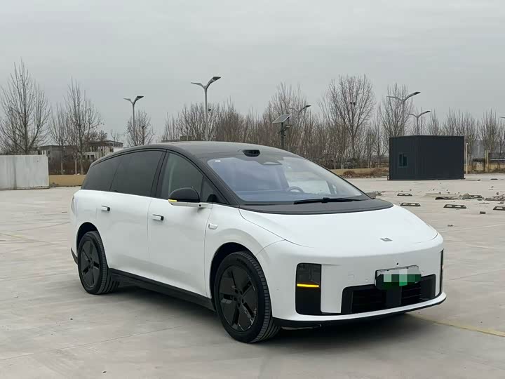 Фото 3 - LiXiang i8