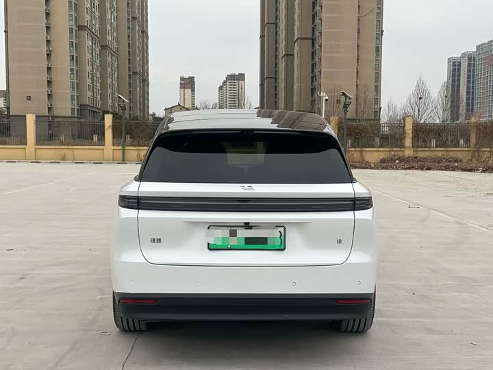 Фото 8 - LiXiang i8