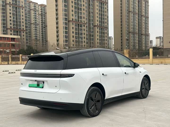 Фото 9 - LiXiang i8