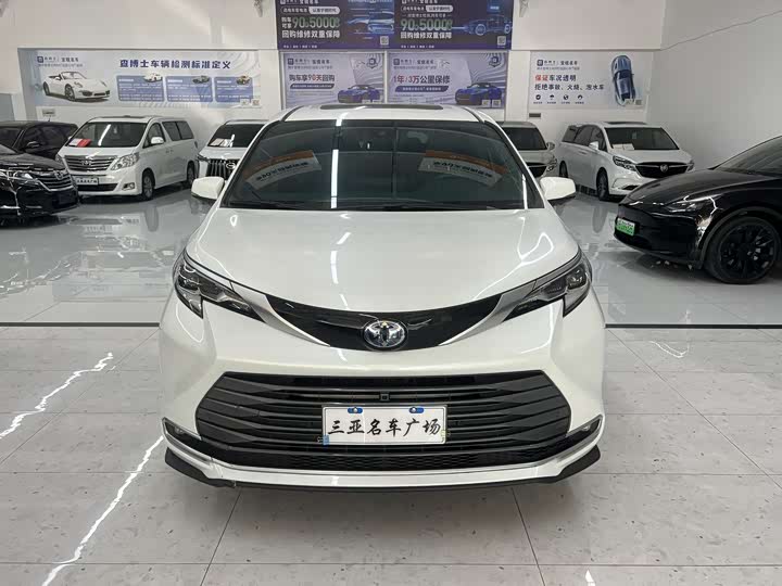 Фото 2 - Toyota Sienna