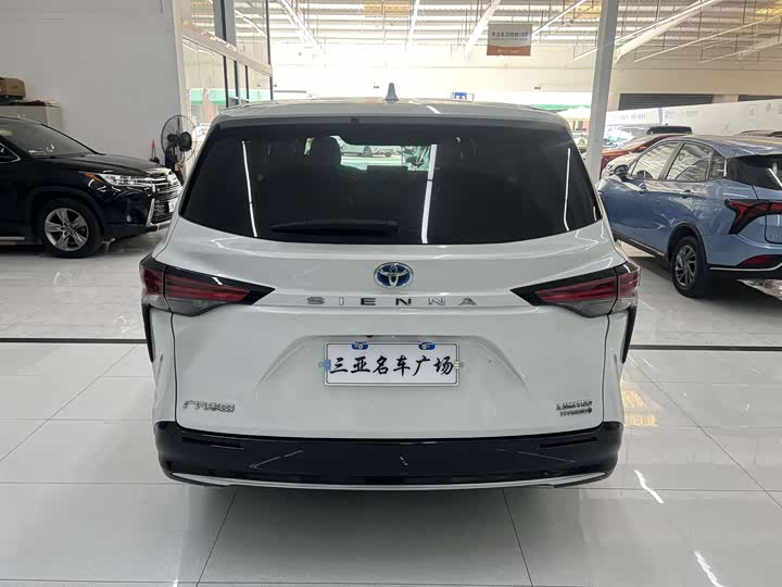 Фото 5 - Toyota Sienna