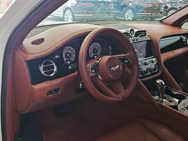 Фото 6 - Bentley Bentayga
