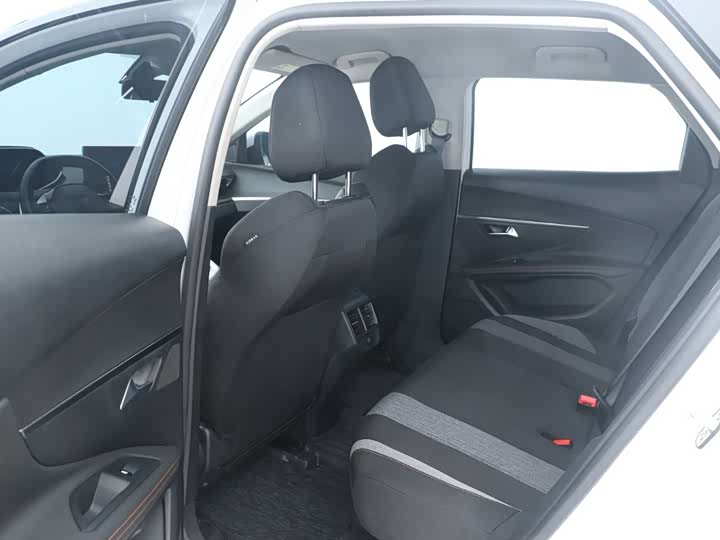 Фото 6 - Peugeot 4008